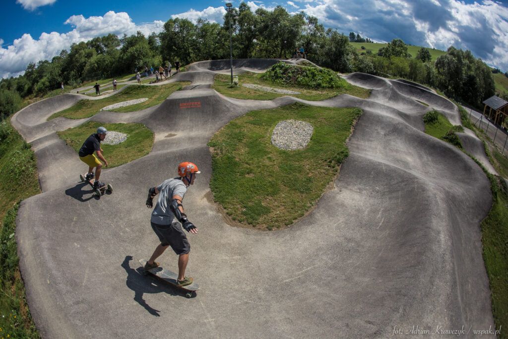 🏄 Surfskate – surfowanie po betonie w Korbielowie